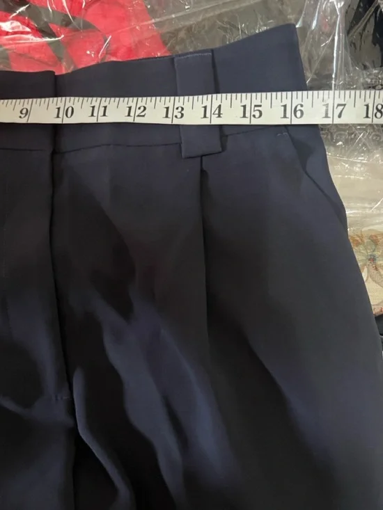 H&M Navy Tailored Shorts High Waist Pleated Chic Minimal Preppy Resort Size 10 - Picture 10 of 11